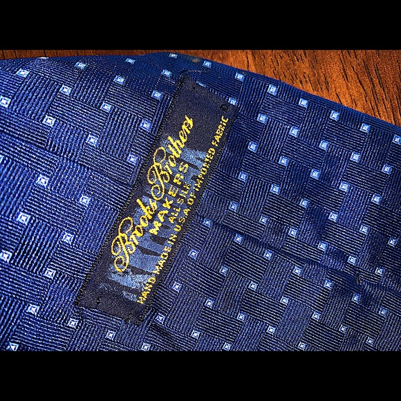 Brooks Brothers Tie - Picture 1 of 4
